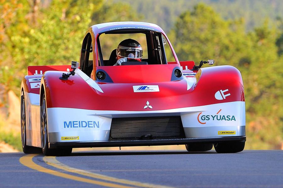  Mitsubishi i-MiEV Evolution Pikes Peak Race concept 2012 года  (фото 9 из 12)